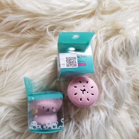 Kawaii make up Cleansing face brush exfoliation tool. - Picture 4 of 7